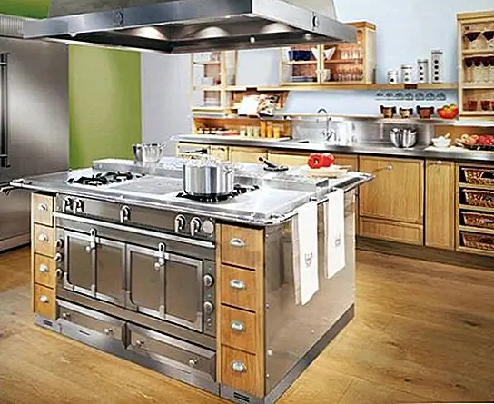 La! Cornue Mémoire wood cabinetry. La! Cornue Mémoire wood cabinetry.