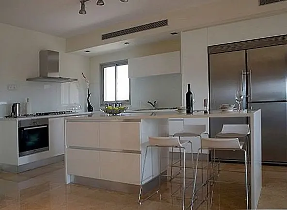 Если вы заинтересованы в идеях кухонного острова, вы можете даже пойти на вторую раковину, где вы сможете обрабатывать и мыть большие горшки и посуду, чтобы вы могли эффективно их мыть. {Image sources: 1 и 2,3,4}.