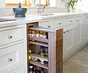 Экономия пространства становится естественной с вертикальным хранением