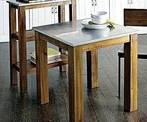 Простой и деревенский кухонный прилавок