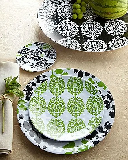 Три элегантной посуды, которую мы любим