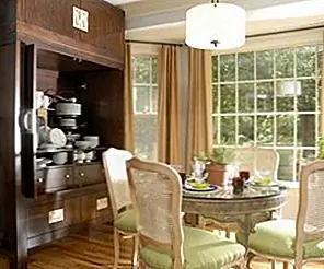 Что внутри Китайского кабинета: Организованный и стилизованный