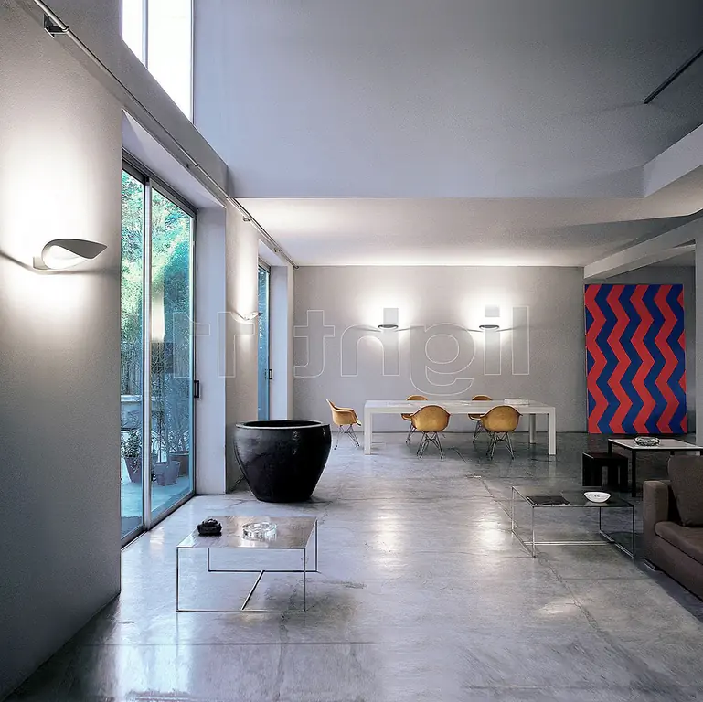 Настенная лампа Artemide Mesmeri