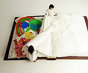 Интересная забавная кровать для книг