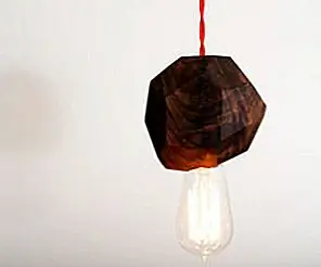 Подвеска из натурального ореха