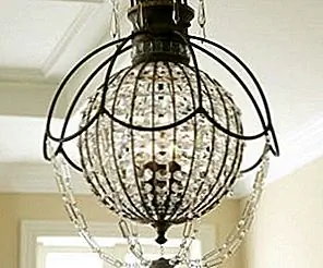 Антикварная люстра с кристаллами