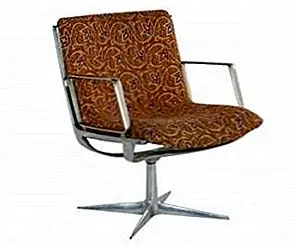 Старинный алюминиевый поворотный стул