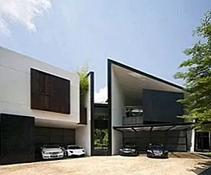 Черно-белый дом в Сингапуре