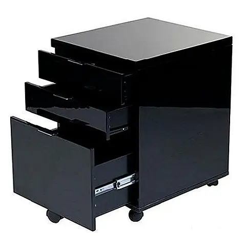 И чтобы завершить офис, вот отличный кабинет. Этот практичный монтажный шкаф поставляется как в белом, так и в черном с хромированными тягами, и он идеально подходит для домашних офисов. Он имеет 3 ящика, 2 из которых меньше. Дно предназначено для хранения вешающих файлов. Размеры шкафа составляют 17''W x 20''D x 24''H.Available за 250 $.