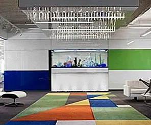 Colorful Rock Executive Suite Краткое описание офиса Rossetti