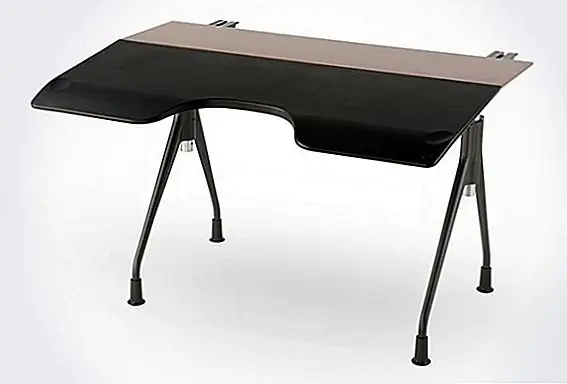 Стол имеет очень эффективный дизайн. Его верхняя часть имеет вырез U, и он приглашает вас разместить там свое тело. Рабочий стол полностью окутывает ваше тело, отсюда и название. Это обеспечит вам удобное рабочее положение, обертывание вокруг тела пользователя. Небольшие размеры стола позволяют разместить его где угодно. Просто найдите тихий уголок или область, которая вам нравится, и поместите там свой стол вместе со стулом. Вы можете поместить его к стене или около окна для более естественного освещения. Доступно для 960 $.