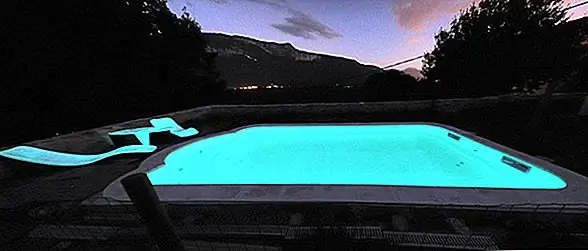 Добавьте искру в свою жизнь с новым фосфоресцентным бассейном