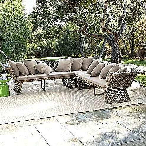 Удобный и стильный комплект для наружной мебели