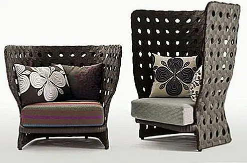 Этот повторяющийся дизайн напоминает вам деревенскую атмосферу, хотя они выглядят так современно. «Ravel» - это коллекция, которая включает в себя модульные предметы мебели, состоящие из двух частей. Тканый узор также присутствует, но на этот раз он относится к тканому полиэтилену сзади сиденья.