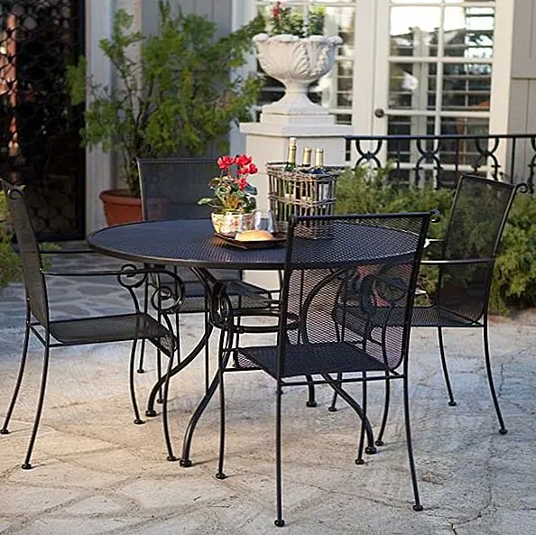 Гладкий напольный столик Paxton