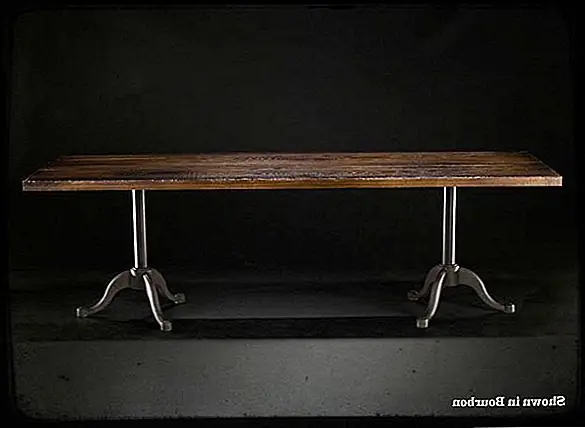 Неоконченный деревянный двойной стол