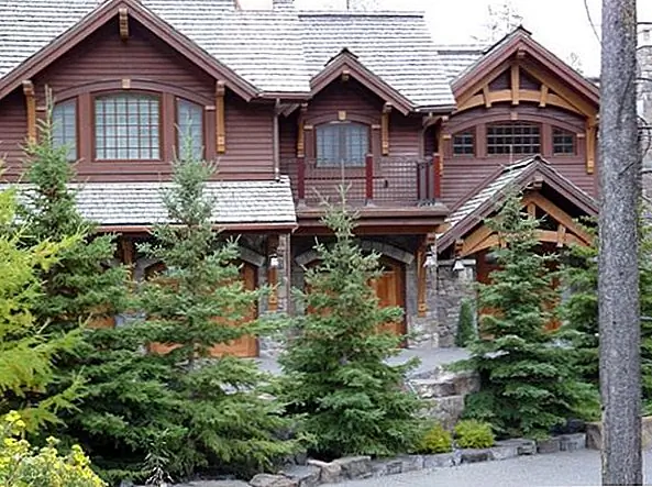 Использование Evergreens в стильных дизайнах сада