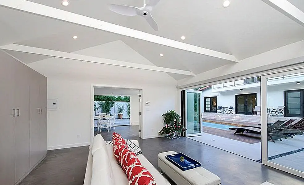 Интерьер кабины кабины.