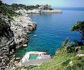 Прекрасная вилла Аретуса на побережье Амальфи, Италия