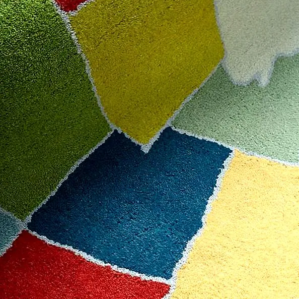 Этот красочный ковер сделан из смеси индийской и Новой Зеландии шерсти. Это 100% шерстяной коврик, и он мягкий и очень приятный. Он имеет 100% хлопок, и он поставляется в двух размерах. Существует ne, что меры 4 'x 6' и другая версия с размерами 5 'x 8'. Оба они имеют одинаковый дизайн. Цена варьируется от $ 229 до $ 329, в зависимости от размера, который вы предпочитаете.