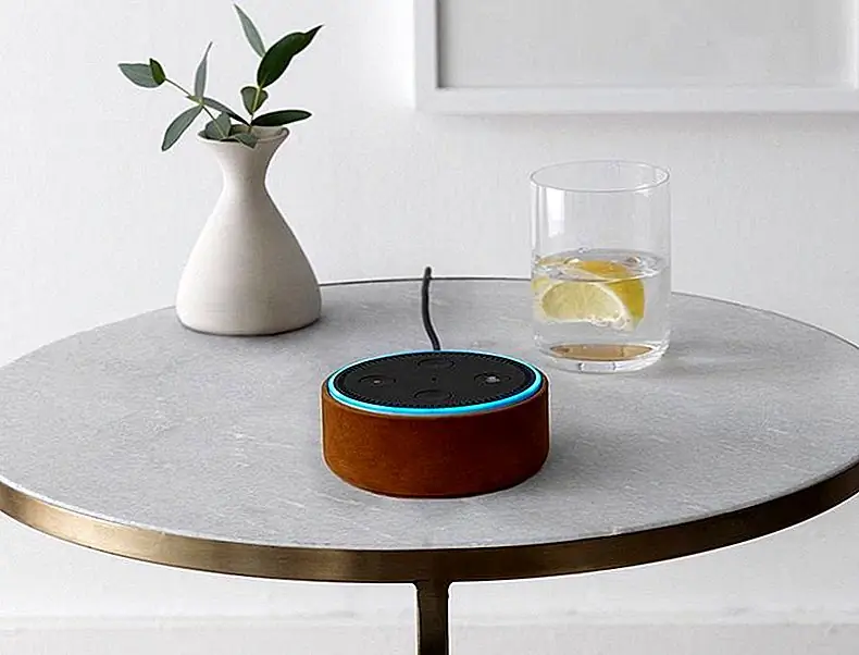 Echo Dot дает вам всю силу Alexa без большой стоимости. Изображение: Amazon