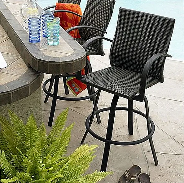 5 бар-стула для внутреннего и наружного использования