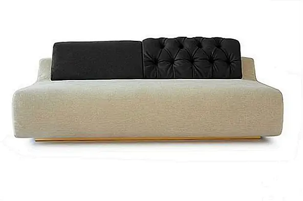 Идея задней подушки не нова, но в этой комбинации привносит определенную новизну во всю деталь, а также возможность изменения внешнего вида и формы всего ансамбля. Говоря о том, что это модульный диван, отдельные элементы могут также использоваться отдельно с тем же мощным эффектом. В зависимости от вашего интерьера вы можете выбрать, как разместить его и где; одна вещь, которую я могу гарантировать, это, безусловно, поймает всех, когда они впервые войдут в комнату.