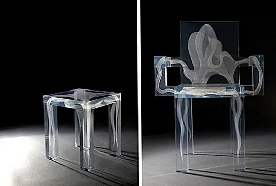 Представьте реакцию ваших детей, когда они видят «призрак», захваченный внутри стула! Они обязательно сядут вокруг стула, изучая необычный внешний вид. {Found o delood}