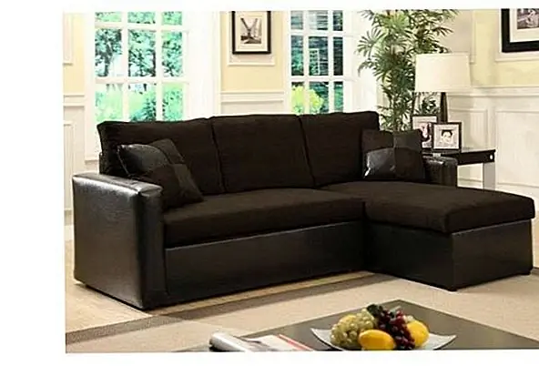 Эта красивая деталь - это современный элемент, который обладает простотой и элегантностью, что делает его очень универсальным. Он имеет простой дизайн, с четкими линиями и компактной формой. Регулируемый секционный диван может быть легко собран и покрыт супермягким шоколадным микроволокном и дополнен смешанной кожаной оболочкой.