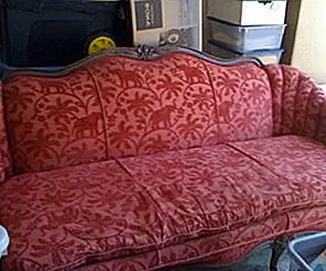 Переделка винтажного дивана