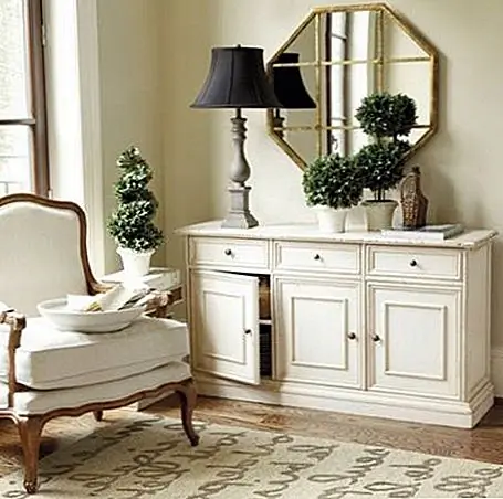 Габаритные размеры этого изделия: 36 1/2 "H X 28 1/2" W X 27 1/2 "D. Сиденье 19 '' высотой и 22 '' глубокими, в то время как оружие измеряет 23 1/2 "H. Как и многие другие продукты, этот стул также сделан в Китае. Вы можете купить его по цене $ 599,00. Если вам нравится этот продукт и что добавить подобную деталь в вашем доме, посмотрите кресло Bergere, кресло Louis XV Salon или кресло Louis Bergere и Оттоманку.