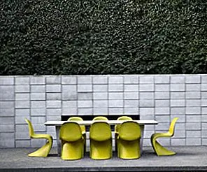 Председатель Пантона - это определение бессрочного класса и красоты