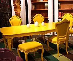 Веселые и холодные стулья Spice Up Your Home's Decor