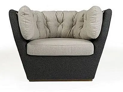 Те, кто интересуется такой дружелюбной мебелью, должны знать, что Hug Lounge Sofa доступен в разных нюансах и тканях. Вы можете выбрать из чистого американского черного ореха или американского белого дуба. Его щедрые размеры w.38 4/7 "x d.30 1/3" x h.29 7/8 "и высота сиденья: 16 4/7" сделают ваше место для сидения более комфортным и приятным. Современный дизайн и дружелюбная форма сделает Hug Lounge Sofa создаст привлекательное и приятное место, где вы сможете отдохнуть или насладиться прекрасным расслабляющим моментом перед телевизором или поговорить с друзьями.