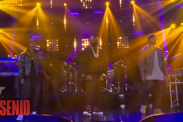 Бедро качается по залу