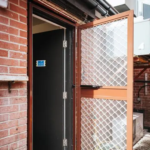 Распашная дверь