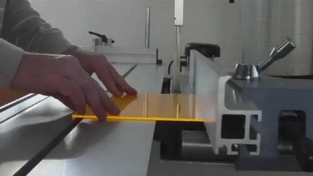 Сборка настенной полки из акрилового стекла